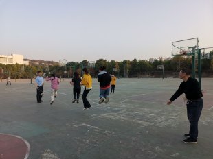 BB平台体育app分工会举行教职工跳绳比赛